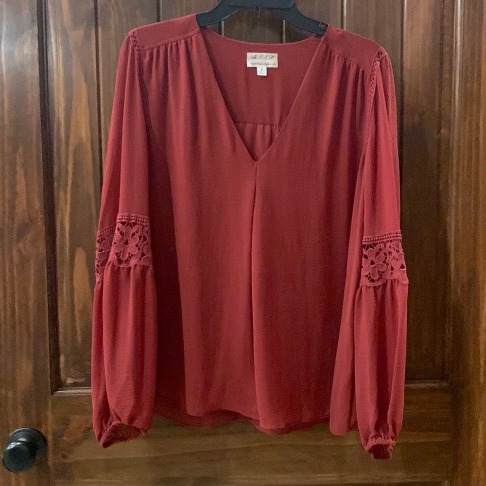Max studio specialty products shirt size M